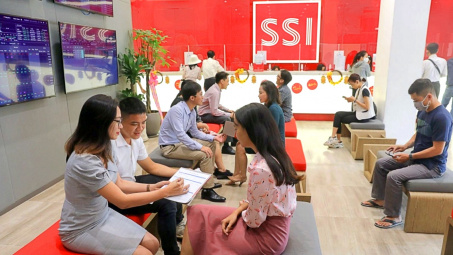 “Sao đổi ngôi” - Chứng khoán SSI chuẩn bị lấy lại vị thế đầu ngành