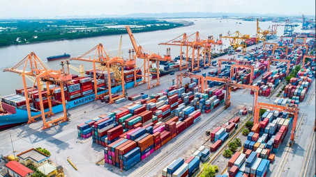 Xuất siêu hàng hóa 8 tháng vượt mốc 19 tỷ USD, dự báo xuất nhập khẩu năm 2024 sẽ lập kỷ lục mới