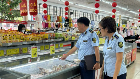 Tăng cường kiểm tra, không để xảy ra tình trạng găm hàng tăng giá trong bão số 3 Yagi