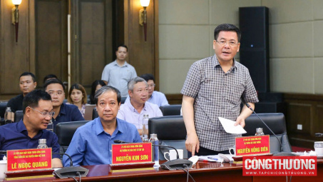 Ngành điện Hải Phòng nỗ lực khắc phục sự cố để sớm cấp điện lại