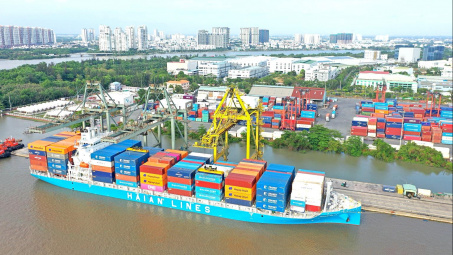 Bố Chủ tịch Xếp dỡ Hải An (HAH) chi 59 tỷ đồng gom mua cổ phiếu HAH