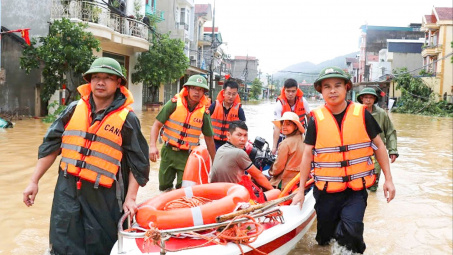 Thủ phủ vải thiều ngập trong biển nước, nhiều nơi vẫn mất điện