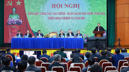 Thủ tướng: Huy động mọi nguồn lực tài chính, thúc đẩy mạnh mẽ tăng trưởng