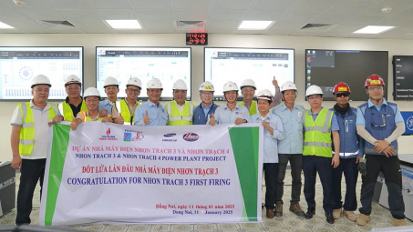 Nhà máy điện LNG Nhơn Trạch 3 của PV Power (POW) đốt lửa lần đầu thành công