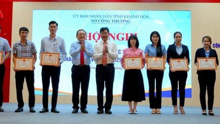 Yến sào Khánh Hòa: 42 tập thể và cá nhân được nhận giấy khen của Sở Công Thương