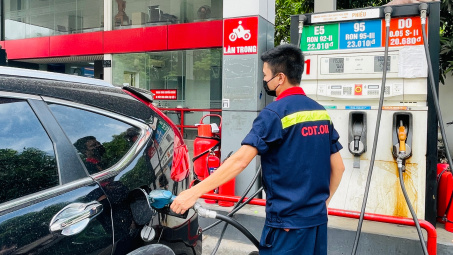 Giá xăng dầu hôm nay 2/1/2025: Đồng loạt tăng trong ngày đầu năm 2025