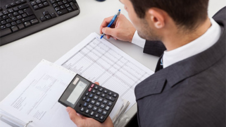 Đề xuất các nhân tố ảnh hưởng đến rủi ro kiểm toán trong kiểm toán báo cáo tài chính