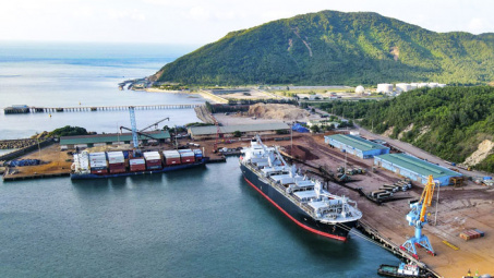 Hà Tĩnh: Nghiên cứu thành lập Khu kinh tế thương mại tự do Vũng Áng