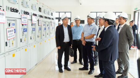 [CHÙM ẢNH] Thứ trưởng Bộ Công Thương Nguyễn Hoàng Long làm việc về cung ứng điện dịp Tết Ất Tỵ tại miền Trung