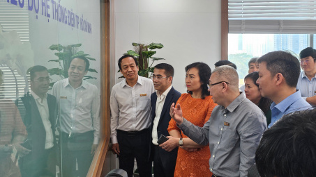 Thứ trưởng Phan Thị Thắng: Tập trung cao độ, vận hành chính xác để cung ứng điện liên tục, an toàn