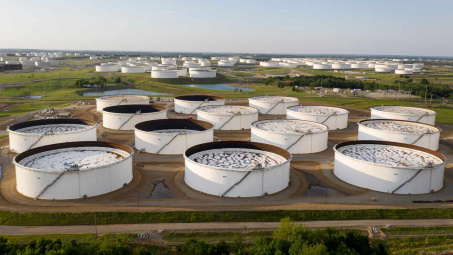 Giá xăng dầu hôm nay 4/1: Lên mức cao nhất trong hơn hai tháng