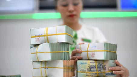 Gần 16% ngân hàng lo tăng trưởng âm năm 2024, nợ xấu kỳ vọng tiếp tục giảm