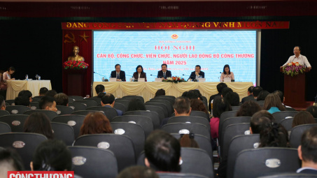 [TIN ẢNH] Hội nghị cán bộ, công chức, viên chức và người lao động Bộ Công Thương năm 2025