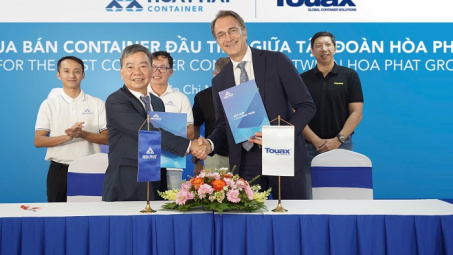 Hòa Phát bàn giao đơn hàng container đầu tiên cho Touax Container Leasing