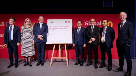 Thứ trưởng Nguyễn Hoàng Long dự lễ công bố gói hỗ trợ JETP 430 triệu euro cho Việt Nam và công bố hỗ trợ của EU cho Lưới điện Năng lượng ASEAN