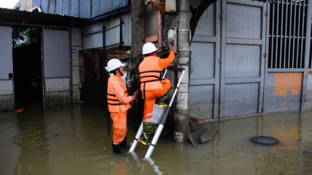EVNHANOI khuyến cáo người dân bảo đảm an toàn điện trong và sau ngập úng