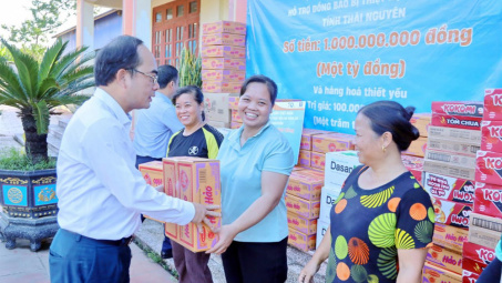 Petrolimex ủng hộ 2 tỷ đồng tới người dân vùng lũ Thái Nguyên và Lạng Sơn