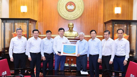 Trường Đại học Điện lực và cụm các Trường thuộc Bộ Công thương trao 2 tỷ đồng hỗ trợ bão lũ