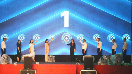 Khai mạc Hội chợ triển lãm hàng công nghiệp nông thôn tiêu biểu khu vực phía Nam năm 2025 tại Tây Ninh