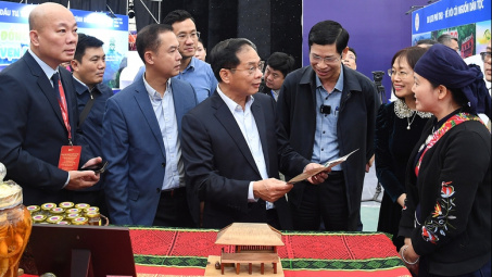 Sẵn sàng cho Lễ khai mạc Hội chợ Mùa Thu 2025