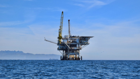 Giá xăng dầu hôm nay 27/10: Lo ngại về nguồn cung được xoa dịu