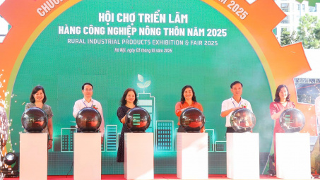 Khai mạc Hội chợ triển lãm hàng công nghiệp nông thôn năm 2025: Lan tỏa giá trị sản phẩm Việt