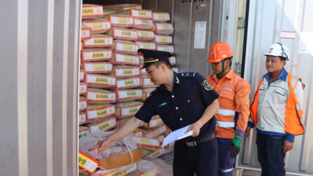 Hải quan Khu vực I thu hơn 7,5 tỷ đồng từ 126 vụ vi phạm trong tháng 10