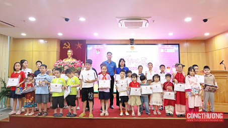 Đoàn Thanh niên Bộ Công Thương mang "Tết Trung thu" đến với thiếu nhi