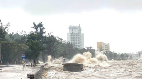 Chủ động ứng phó nguy cơ mưa lũ, lũ ống, lũ quét, sạt lở đất do ảnh hưởng của bão số 11