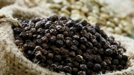 Giá tiêu hôm nay 7/10: Xuất khẩu tiêu đen mang về hơn 1 tỷ USD trong 9 tháng