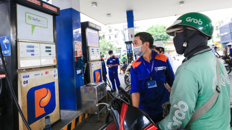 Kỳ điều hành giá xăng dầu ngày 9/10: Đồng loạt giảm sâu, giá xăng RON95 thấp hơn 20.000 đồng/lít