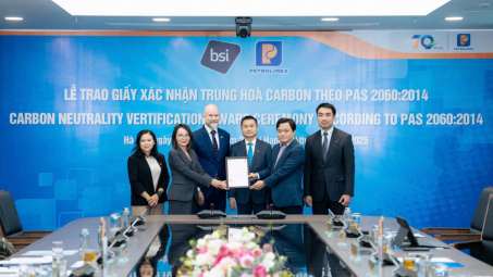 Petrolimex: Nhận giấy Xác nhận Trung hòa carbon theo PAS 2060:2014