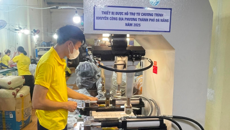 Khuyến công tiếp sức Hương Quế hoàn thiện dây chuyền sản xuất dép sinh thái xuất khẩu