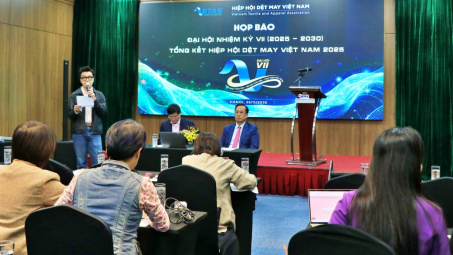 Vượt nhiều áp lực Dệt May Việt Nam duy trì đà tăng trưởng