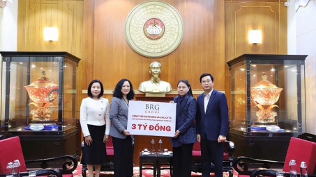 Tập đoàn BRG và SeABank trao 5 tỷ đồng ủng hộ đồng bào khắc phục hậu quả thiên tai