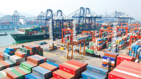 Xuất nhập khẩu hàng hóa vượt 760 tỷ USD, xuất siêu gần 20 tỷ USD