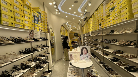 Hà Nội xử phạt chuỗi cửa hàng Bee Shoes vì vi phạm quy định về nhãn hàng hóa
