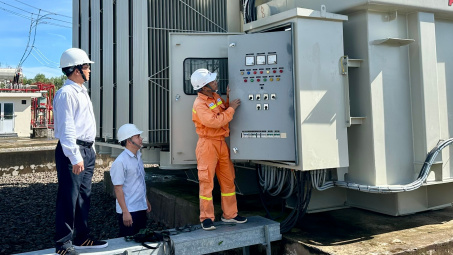 Công ty Truyền tải điện 3 đảm bảo hệ thống lưới điện truyền tải quốc gia vận hành ổn định sau bão số 13