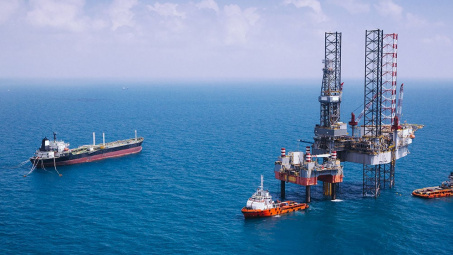 Giá xăng dầu hôm nay 12/12: Lo ngại gián đoạn nguồn cung từ Venezuela hỗ trợ giá