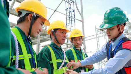 Pháp luật về an toàn lao động và thực tiễn thực hiện tại các doanh nghiệp trên địa bàn phường Nam Định, tỉnh Ninh Bình