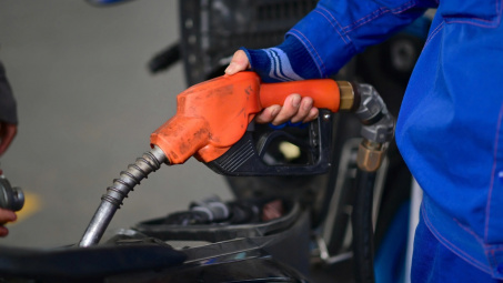 Kỳ điều hành giá xăng dầu ngày 18/12: Giảm kỳ thứ hai liên tiếp, giá xăng RON95 về dưới 20.000 đồng/lít