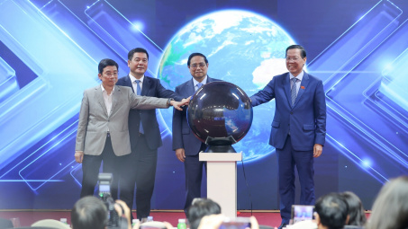 Bộ Công Thương công bố kết quả xuất nhập khẩu năm 2025: Dấu mốc mới vượt 900 tỷ USD