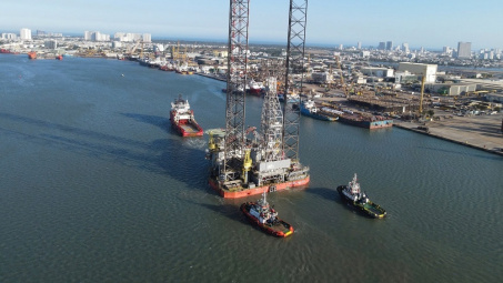 Giá xăng dầu hôm nay 23/12: Bật tăng do lo ngại gián đoạn nguồn cung từ Venezuela và Nga