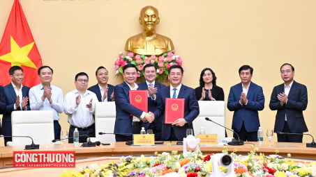 Hội  nghị bàn giao công tác của Bí thư Đảng ủy, Bộ trưởng Bộ Công Thương