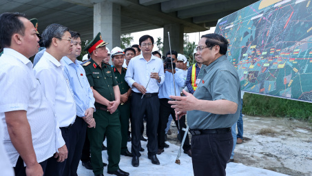 Thủ tướng yêu cầu thông xe toàn tuyến cao tốc Châu Đốc - Cần Thơ - Sóc Trăng vào ngày 30/6/2026