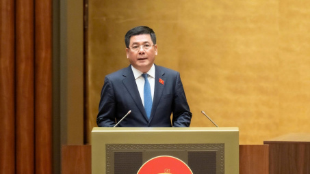 Bộ trưởng Nguyễn Hồng Diên báo cáo Quốc hội về các cơ chế, chính sách phát triển năng lượng quốc gia giai đoạn 2026 - 2030