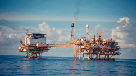 Giá xăng dầu hôm nay 5/12: Kỳ vọng Fed cắt giảm lãi suất