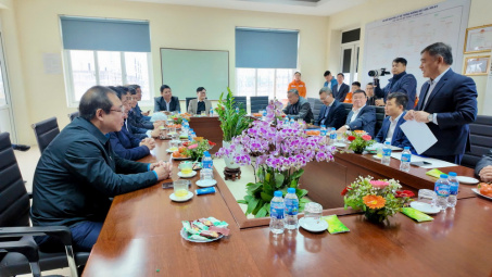 Lãnh đạo EVN chúc Tết cán bộ nhân viên Trạm biến áp 500kV Đông Anh