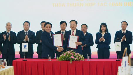 Ký kết Thỏa thuận hợp tác chiến lược giữa Vinachem và Petrolimex, VNPT