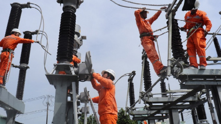 Tổng công ty Điện lực miền Nam phát động phong trào thi đua đóng điện 50 công trình lưới điện 110KV
